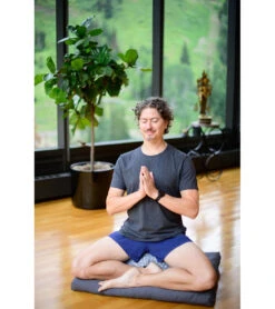 Hugger Mugger Zabuton Yoga Meditation Cushion Olive