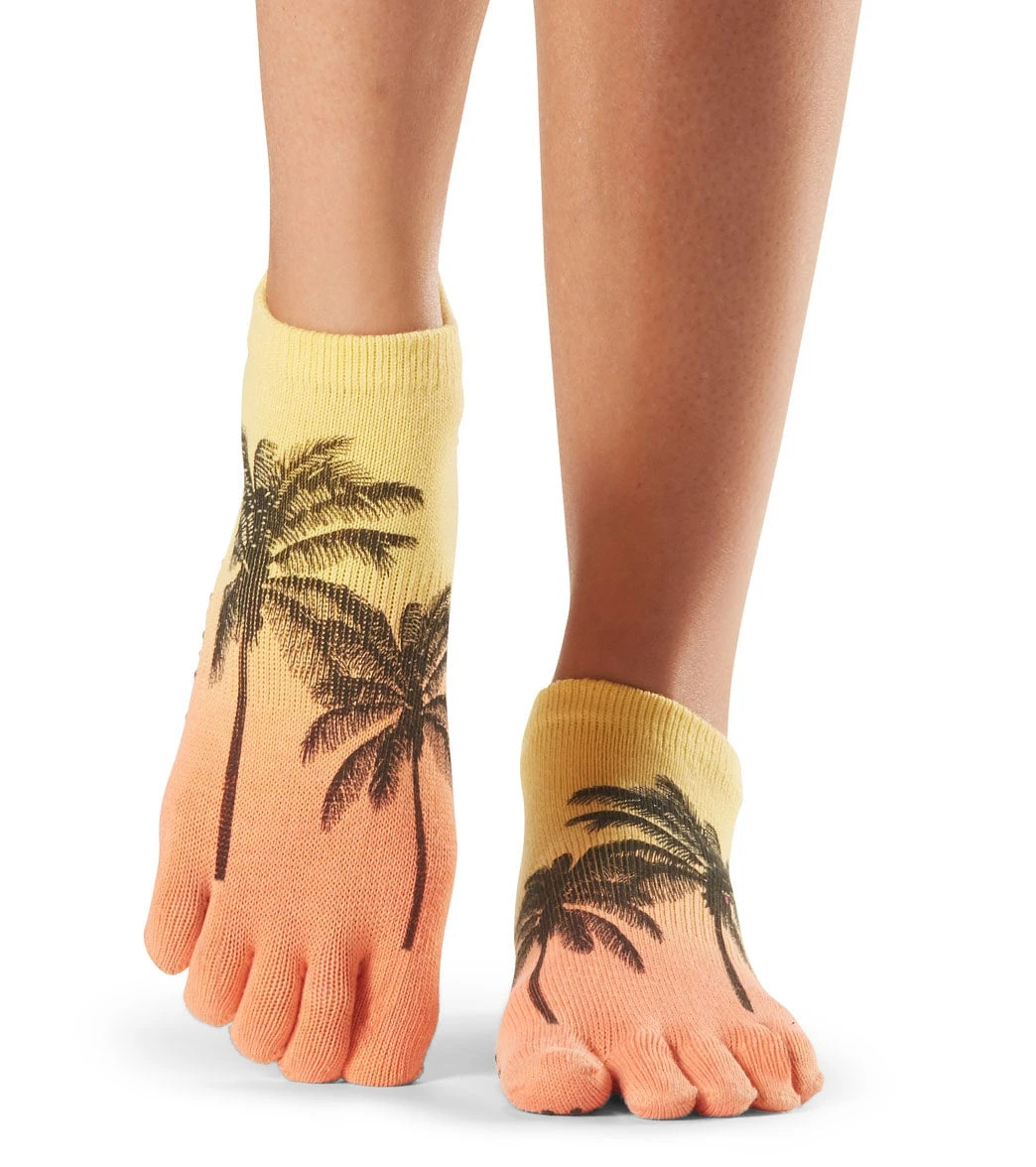 Toesox Low Rise Full-Toe Yoga Grip Socks Escape 1 Toesox Low Rise Full-Toe Yoga Grip Socks Escape