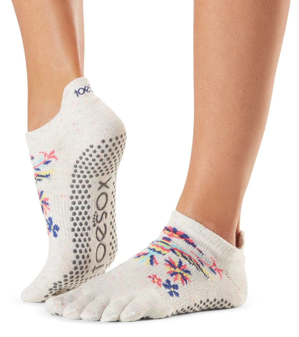 Toesox Low Rise Full-Toe Yoga Grip Socks Pico 2 Toesox Low Rise Full-Toe Yoga Grip Socks Pico - Image 2
