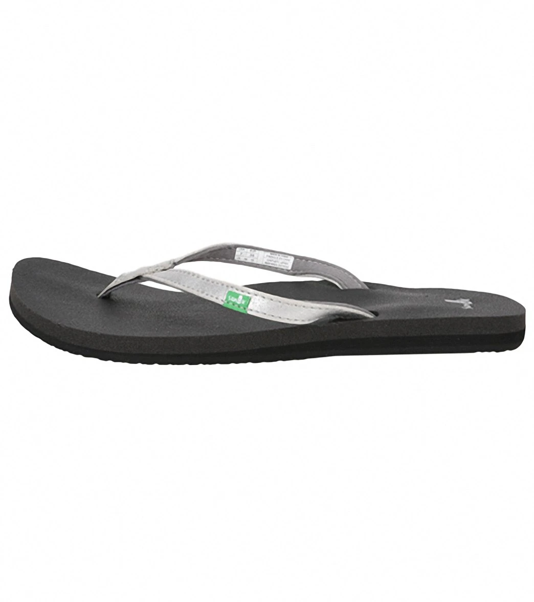 Sanuk Women's Yoga Joy Metallic Flip Flop Silver 2 Sanuk Women's Yoga Joy Metallic Flip Flop Silver - Image 2