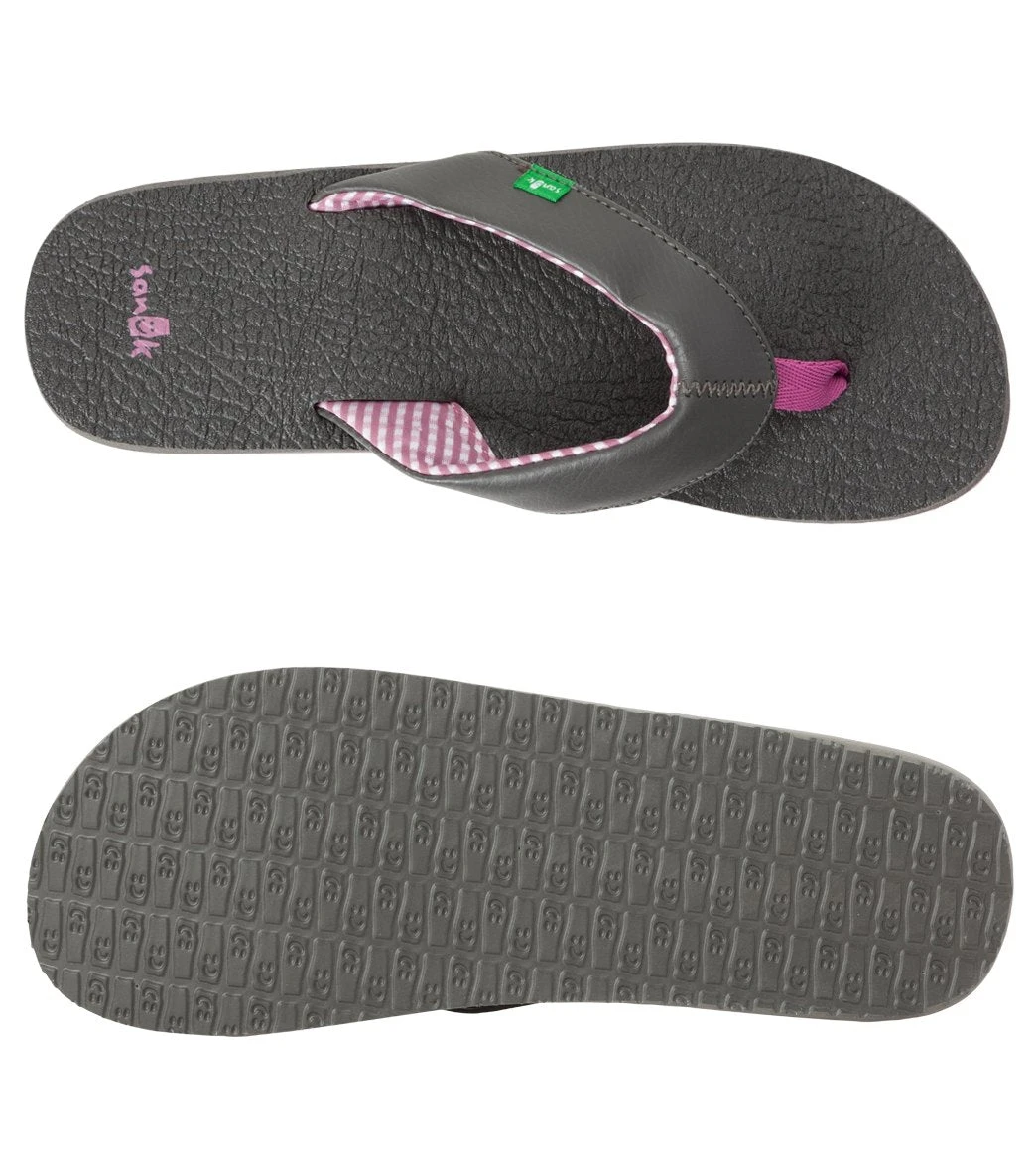 Sanuk Women's Yoga Mat Flip Flop Gunmetal 3 Sanuk Women's Yoga Mat Flip Flop Gunmetal - Image 3